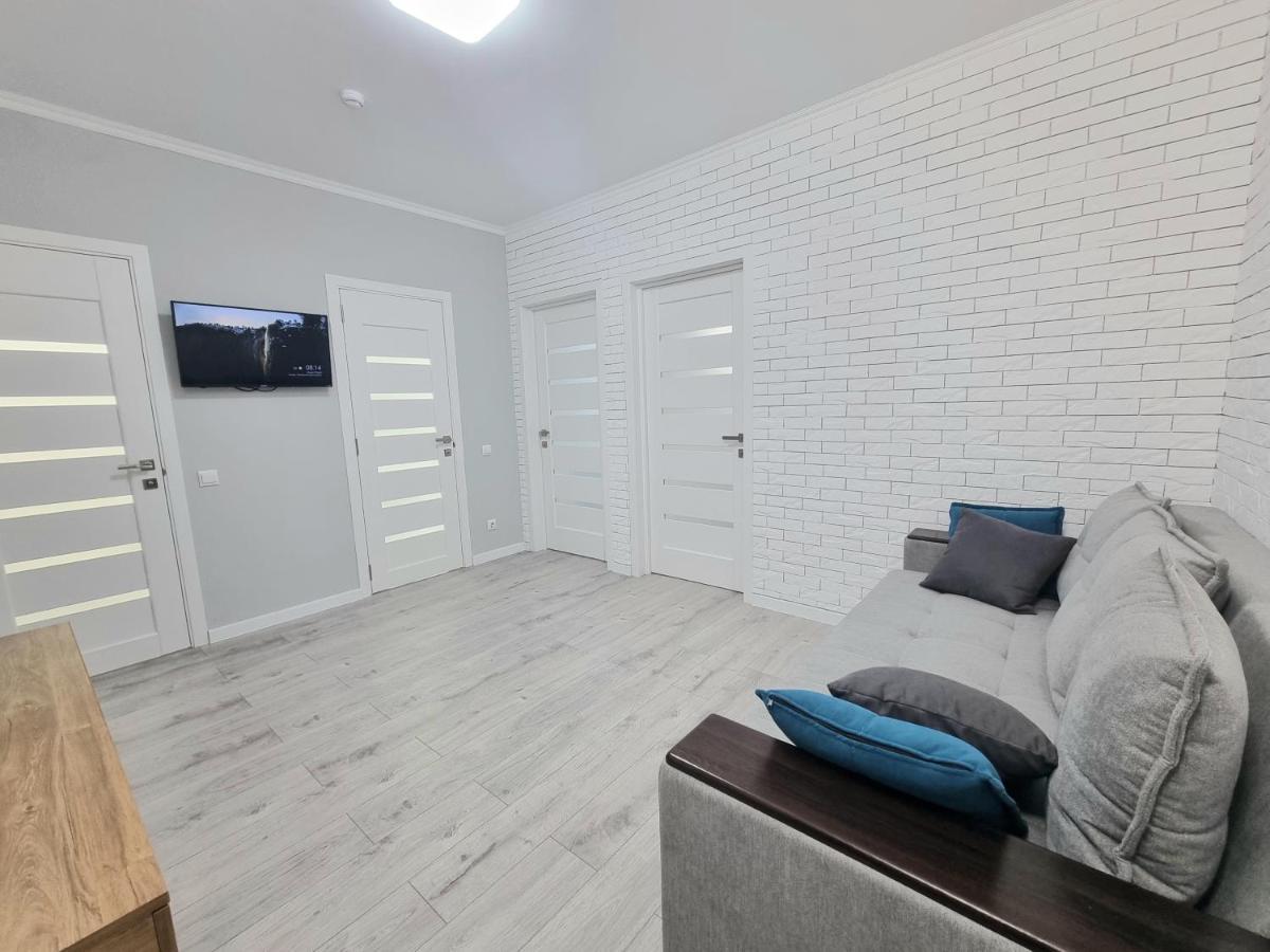 Center, Albisoara Str., 1Bedroom And Living With Balcony Chisinau Ngoại thất bức ảnh
